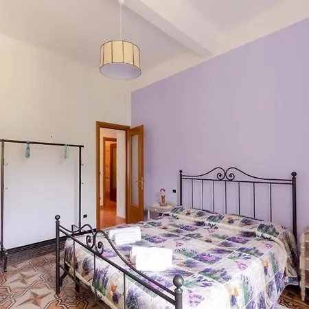 A.a.u.t. Il Glicine E Le Rose Borgonovo
