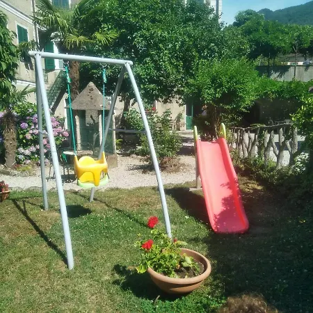 A.a.u.t. Il Glicine E Le Rose شقة Borgonovo